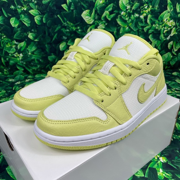 Nike Air Jordan 1 Low SE Limelight Women’s Sz 7.5 - Picture 5 of 8